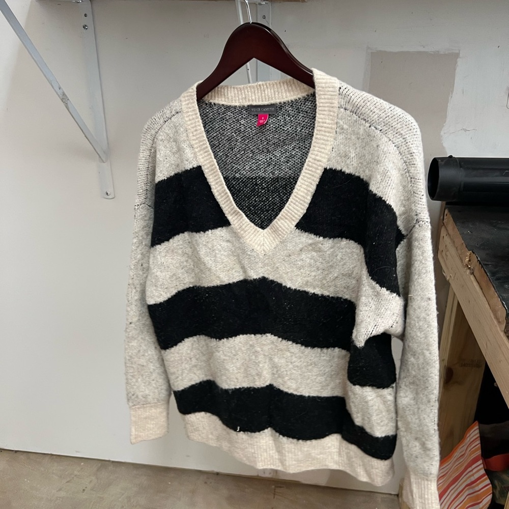Vince Camuto Black & Cream Small Striped Sweater